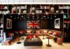 hotel citizenM Tower of London, lobby, angielski design, elementy kultury w dekoracji wnętrza, poduszki z brytyjską flagą