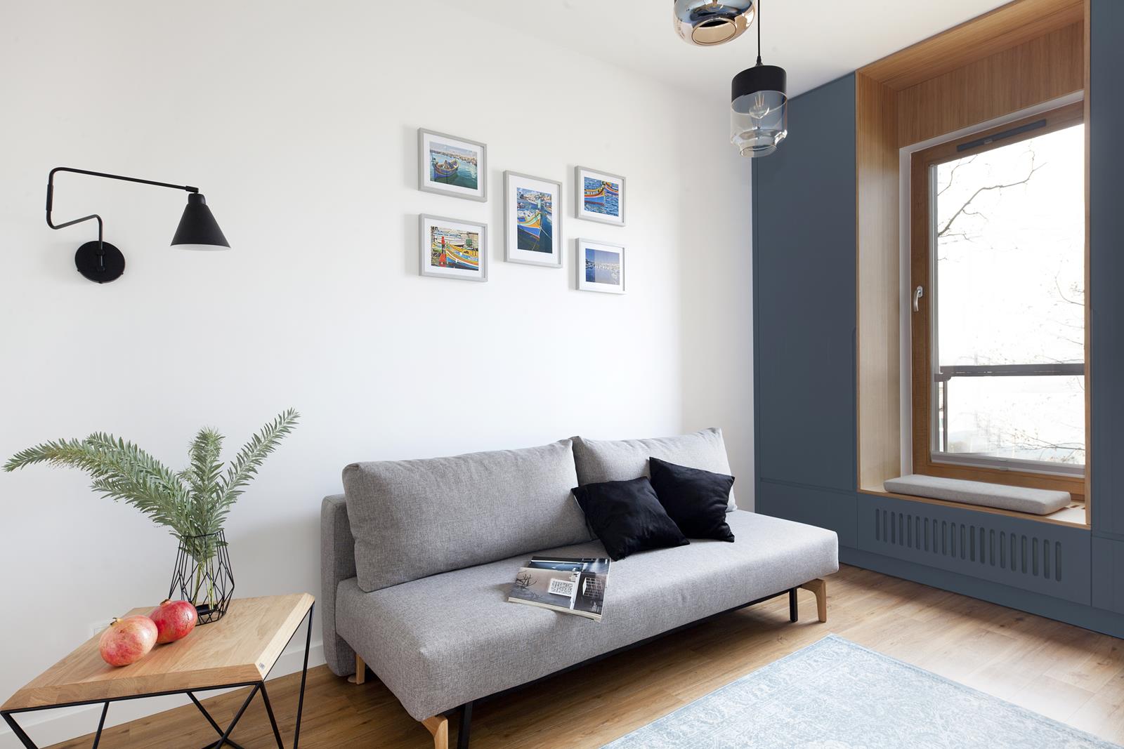 minimalistyczny pokój gościnny